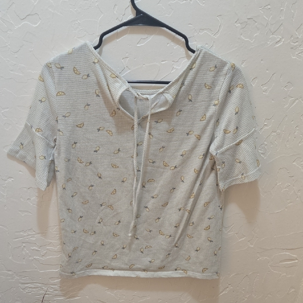 3/$10 LC Lauren Conrad White Top with Yellow Accents - Picture 3 of 7